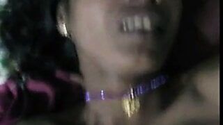 Bengali randi esposa follada por cliente