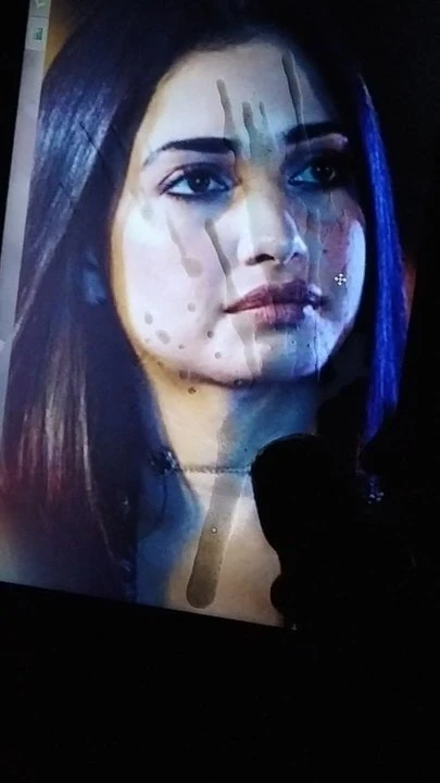 Tamanna Vella moonju ku therika vita kanji