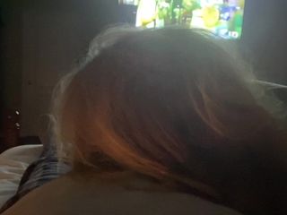 Wife gives me BJ