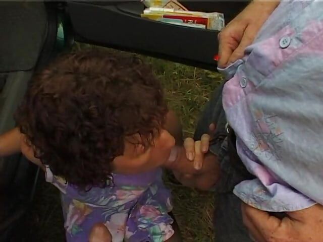 Granny sucks a chunky cock then gets fucked in the bushes