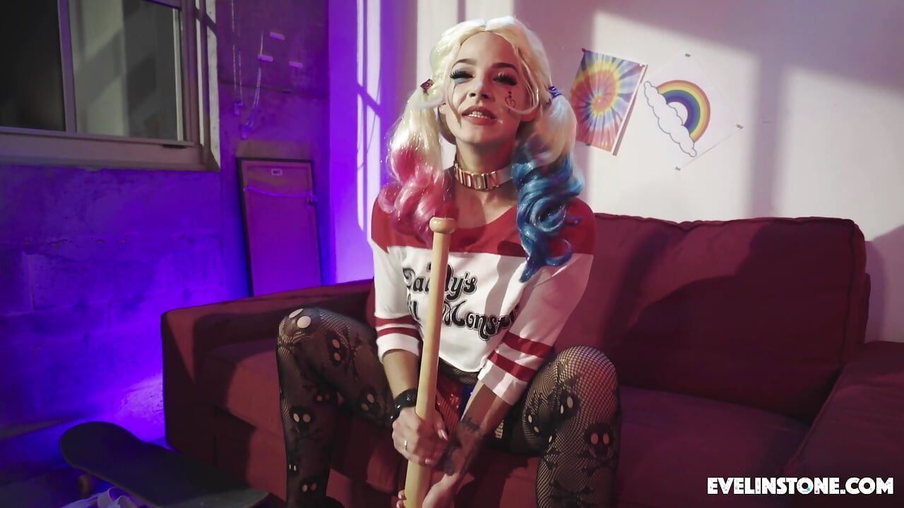 Harley Quinn Sph rabuda torturando com
