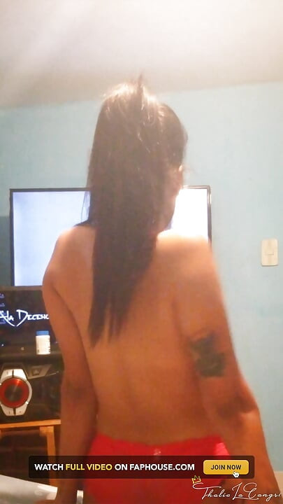 My Boyfriend Likes to Record Me While I Dance to Him Very Sensually and I End up as He Likes, That I Get Multiorgasmic