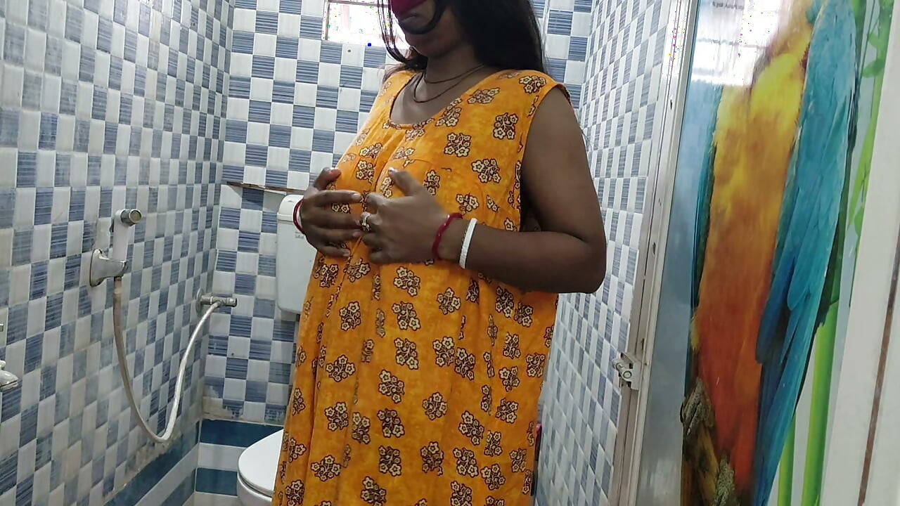 Show viral en el baño de la ardiente bhabhi bengalí