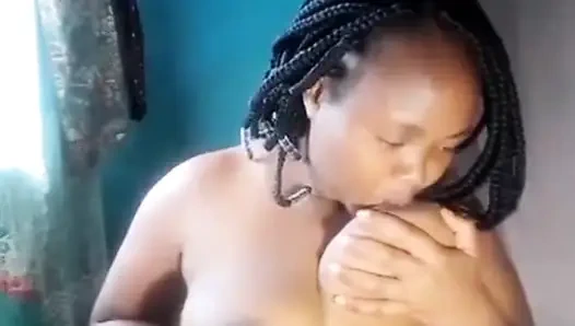 Büyük siyah göt amcık gösterisi