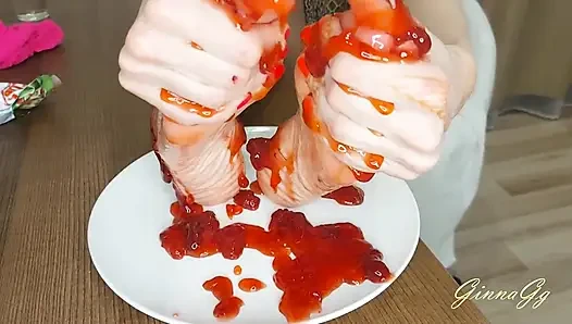 licked the jam off her feet. uncensored video