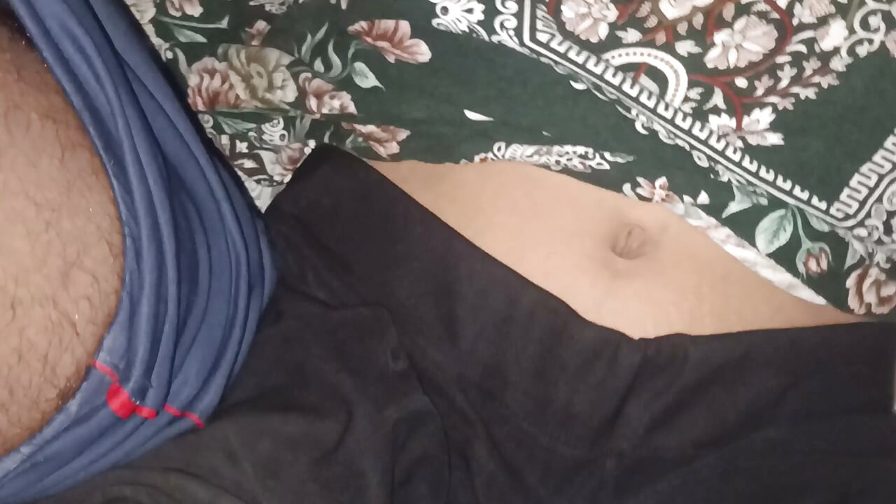 Mene meri soteli bahan ko pel diya