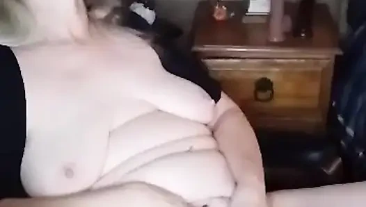 Hot BBW Rubs One Out in Her New Panties!