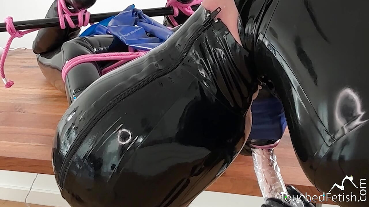 Touchedfetish - látex y bondage de goma bdsm - pareja amateur fetiche