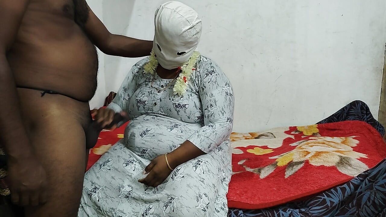 Indian aunty hard fucking in pusssy big black cock