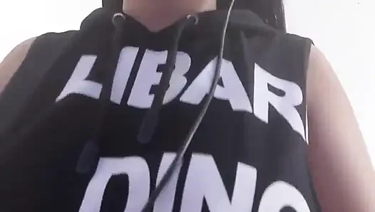 Big Ass and Cute Brunette Playing Fall Guys on the Playstation While Sucking a Huge White Cock!!