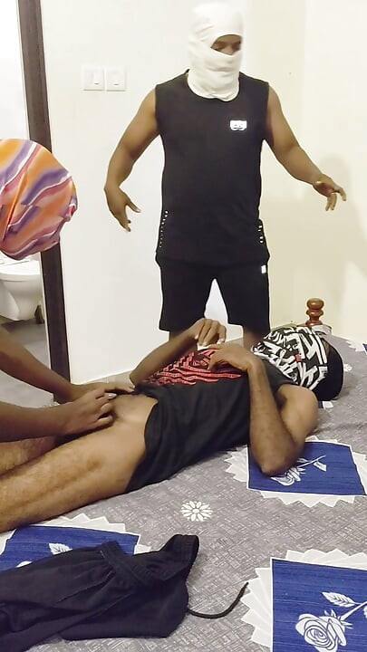 학생을 집 수업료로 따먹는 교사