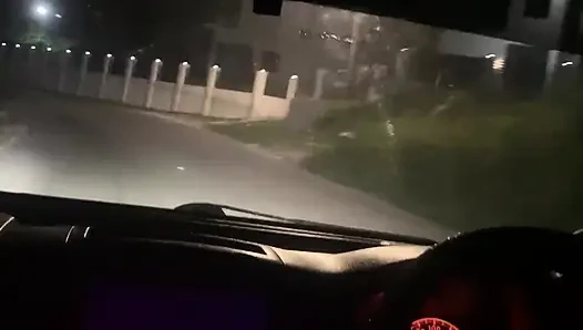 Çaresizce Uber'in içine işemek istiyorum neredeyse kendime işiyorum
