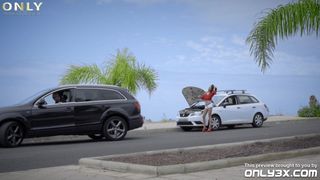 Auto Scam bekommt Goldsucher Scarlett Domingo gelegt - Trailer