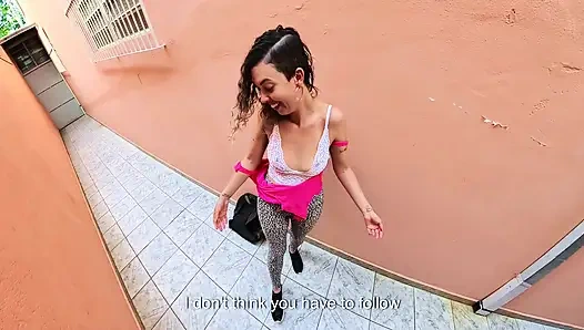 Sigara içerken yakalanan öğrenci kıyafetlerini yırttı ve sikildi.