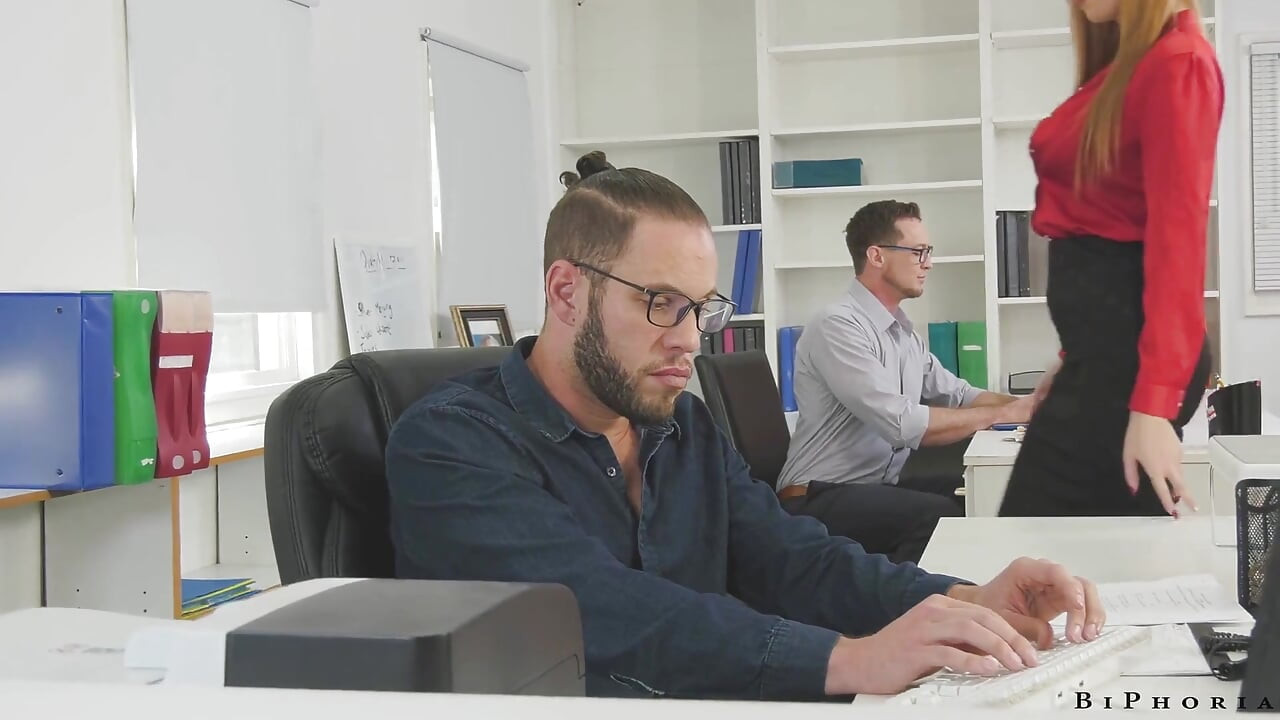 Biphoria - Man pegged & takes dap from boss & coworker at office