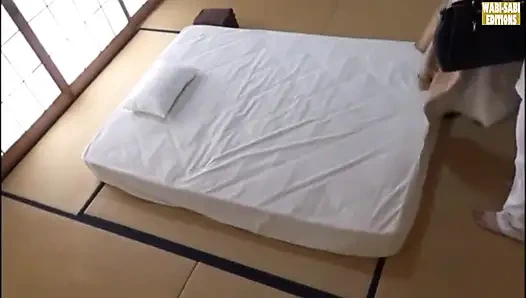 Penyelidikan menyapu dari panti pijat dewasa yang dikabarkan hanya dengan hasil yang panas -bagian.2