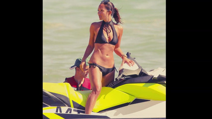 Myleene klass - bikini sulla spiaggia