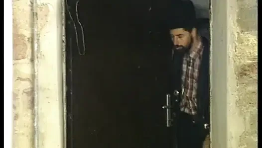 «За немецкими дверями» тщательно трахается — полный фильм