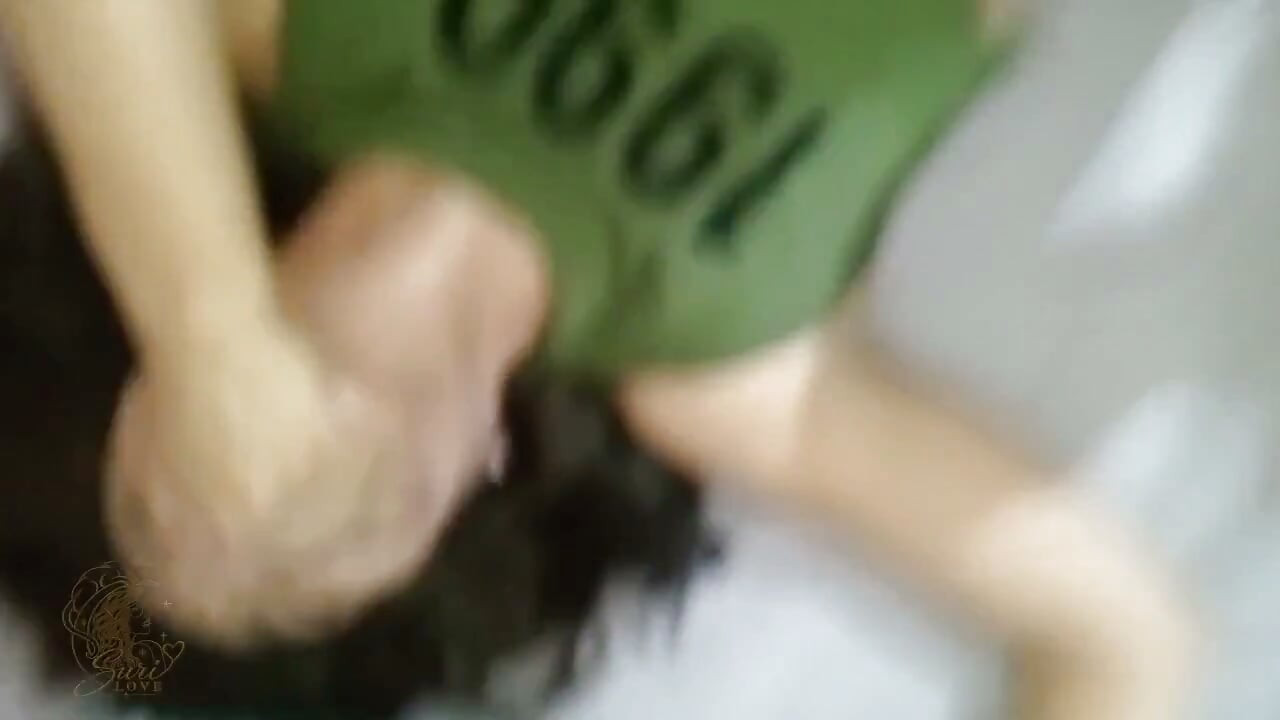 Hardcore seks met Suri komt en maakt de camera nat met haar spuiten