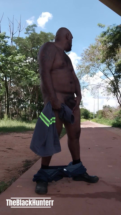 Coming back from work I stopped to pee and ended up taking off all my clothes on the street | Clip 2