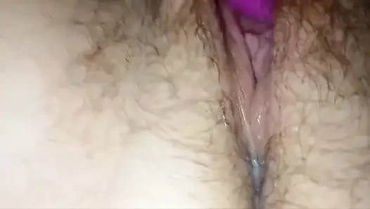 Киска с вибратором