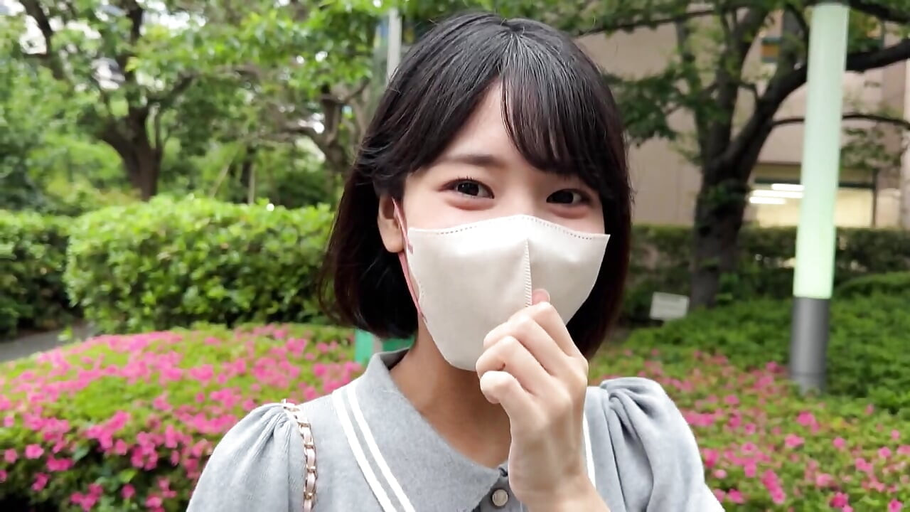 Minami, a housewife who earns a living with a beautiful figure (26), a naked P active woman [Confirmed to become a sex buddy → a girl]