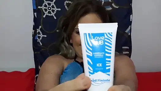 С большим количеством секса в шерсти, верховой ездой, крепким хватом на четвереньках и анальным.