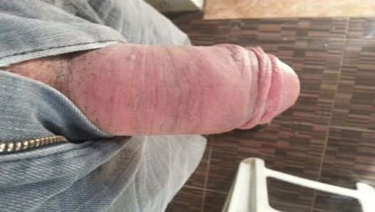 Turkish masturbation, I cum on the table Those who want to eat this are not unreachable, just smile and be sincere.