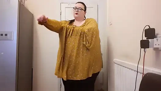 SSBBW BBW thongs and leather leggings try on