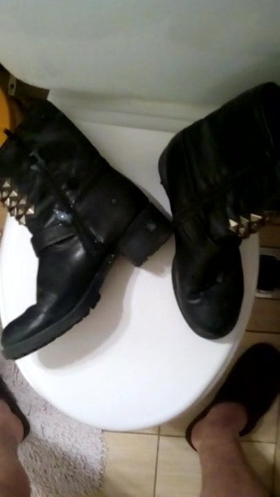 Cum on my girlfriend shoes 21#