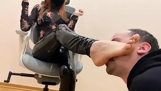 Slave Kneels In Front of Kira and Serves Her Foot