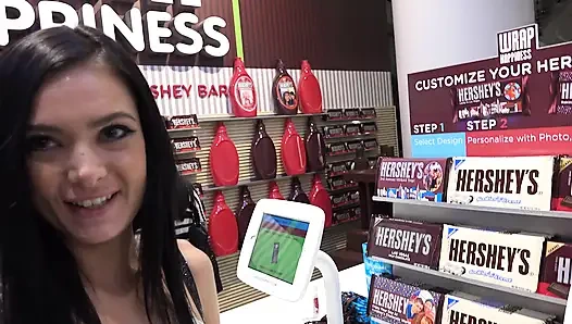 Marley brinx pergi kencan, kamu boleh ngusap memeknya dan mandi bareng-bareng