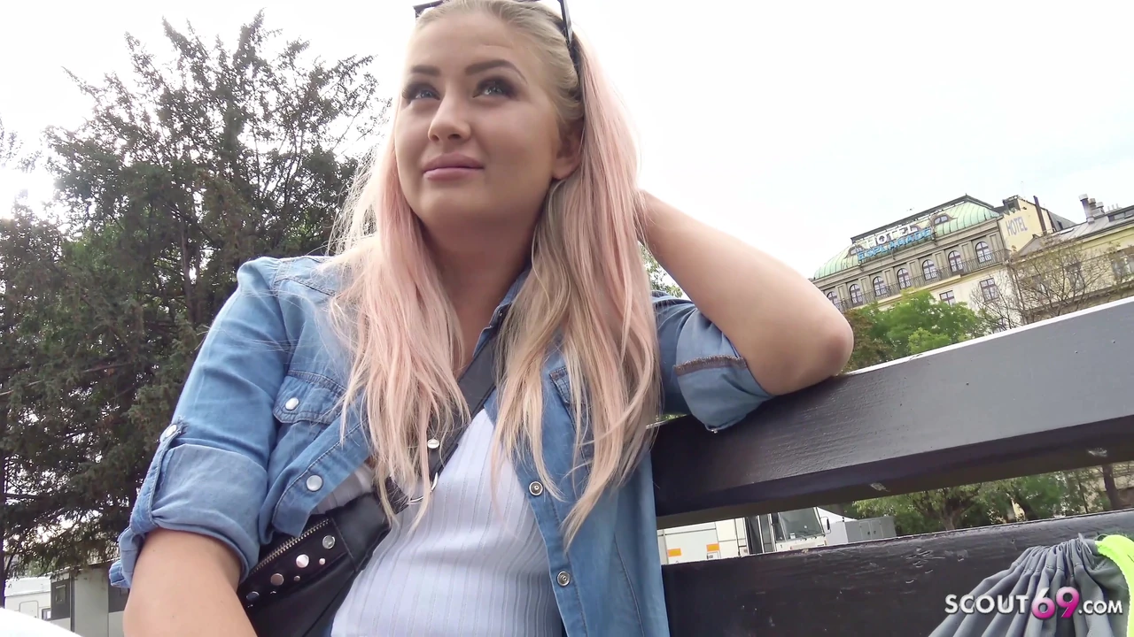 GERMAN SCOUT - CURVY COLLEGE TEEN FUCK AT PICK UP CASTING