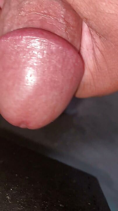 I've got a big cock, I'm horny, I'm looking for someone to suck it, or maybe I'm going to put it in someone's mouth