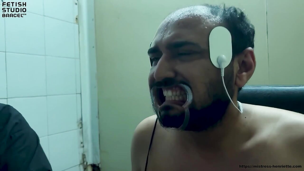 色彩——《黑点3》的会话场景