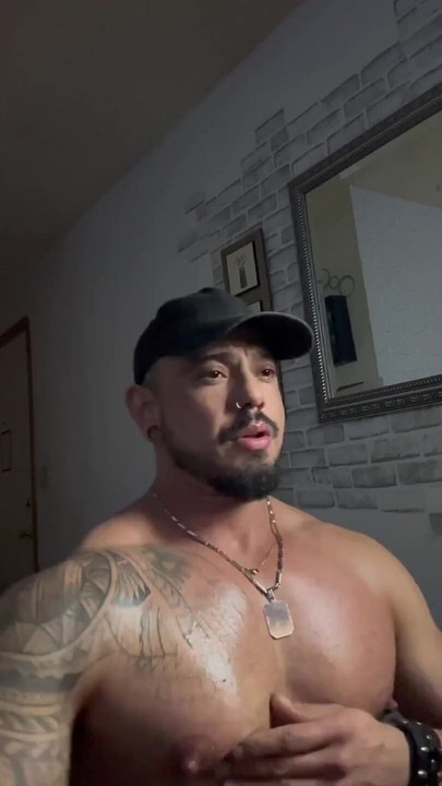Estou aqui para me mostrar. Levante-se e assista-me até o fim.