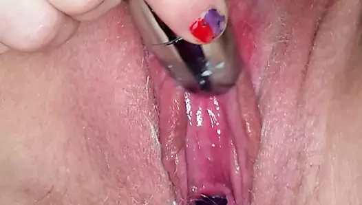 vibrating my pussy