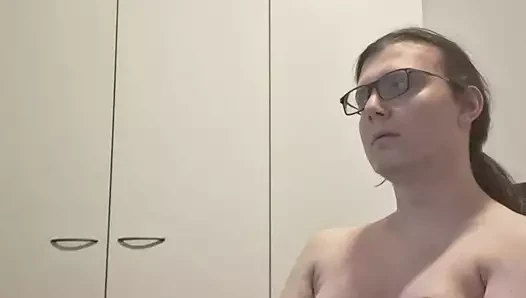 Finnish porn video – Horny young boy masturbates with satisfyer