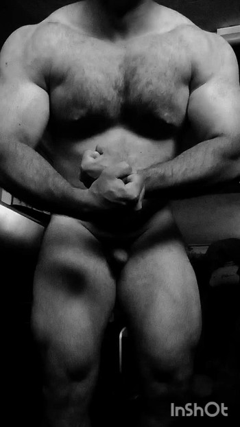B&W