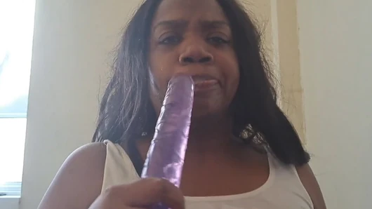 Madeleine Rose tersedak dildo kucai - treler