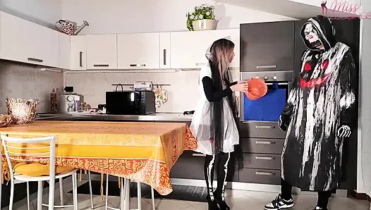 Cadılar bayramı numarası mı splash mı?