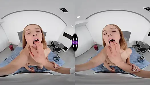 İri göğüslü Lucianna Luci erotik fantezilerini sert bir şekilde gerçekleştiriyor - tmwvrnet