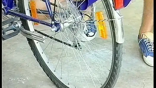 Di Balik Pintu Jerman Kacau Dengan Rajin - Film Lengkap