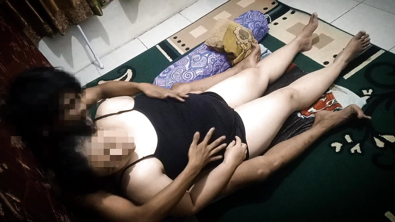 Dì Rất Hứng Tình Và Muốn Được Đụ