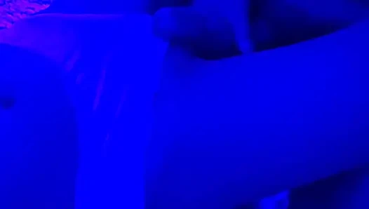Она схватила мой член, когда у нее был невероятный оргазм, богатый стоны