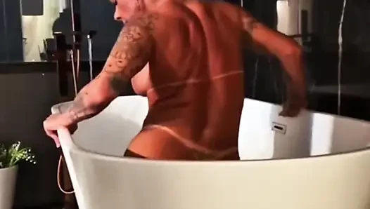Crown Wanting to Give Her Pussy in the Hair