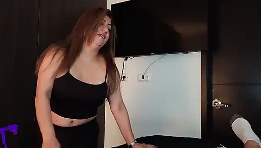 Istri seksi latina dengan lingerie seksi menggodaku di ranjang sambil nyepong kontol, dientot gaya doggy dan crot di dalam