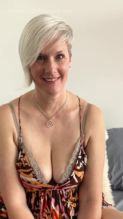 Alone with my Best Friend's Mom - Hot MILF JOI Countdown | Clip 1