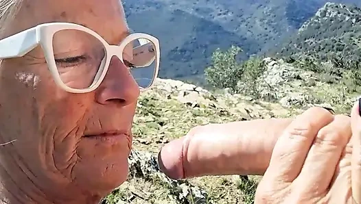 TRAILER – ICH FICKE EINEN FAN AUF EINER WANDERUNG