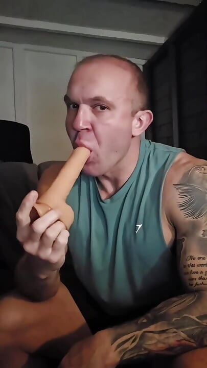 Straight Lad Anal Solo & Cumshot!